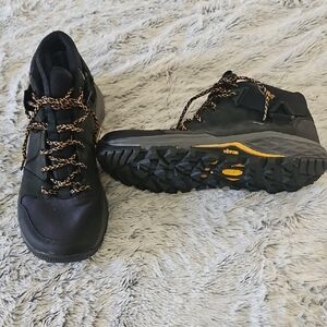 Vibram Men's Black and Orange Hiking Shoes